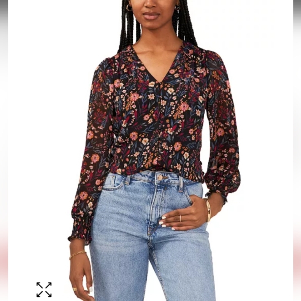 Sam & Jess Petite Printed V Neck Smocked Shoulder Blouse